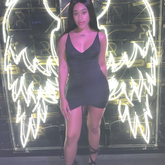 Fashion Nova Dresses & Skirts - Little Black Fashion Nova Dress !!